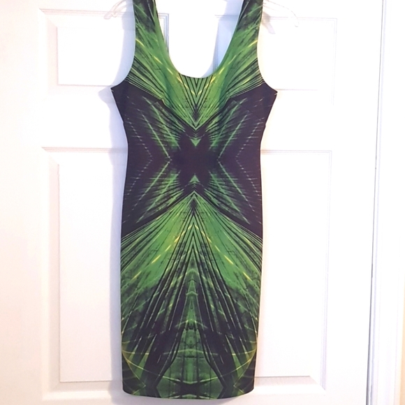 💚 Fabulous green Muse dress - Picture 1 of 8